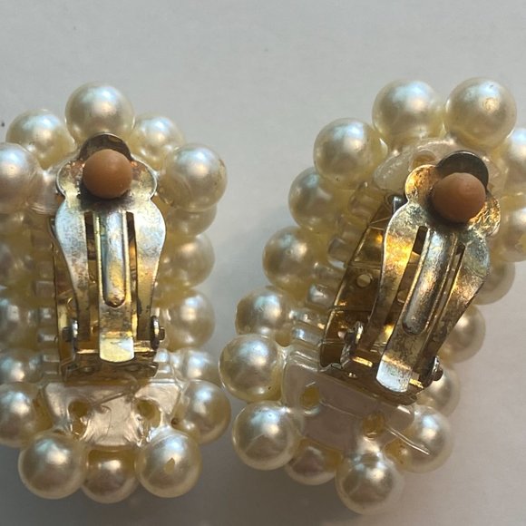 Carolee Lux Signed Vintage Faux Pearl Gold Tone Necklace w/ Clip Hoop Earrings - Picture 7 of 11